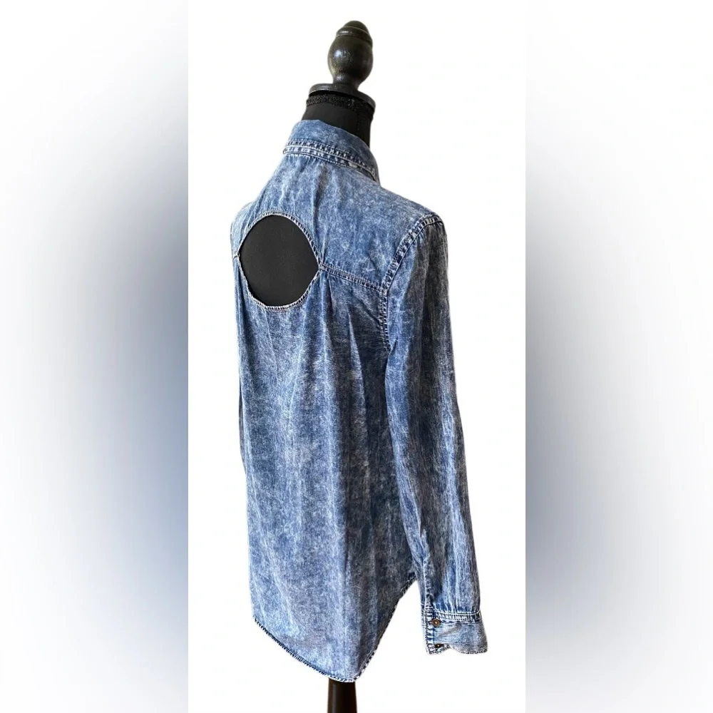 Mudd: Blue Washed Denim Button Down Shirt - Picture 3 of 17